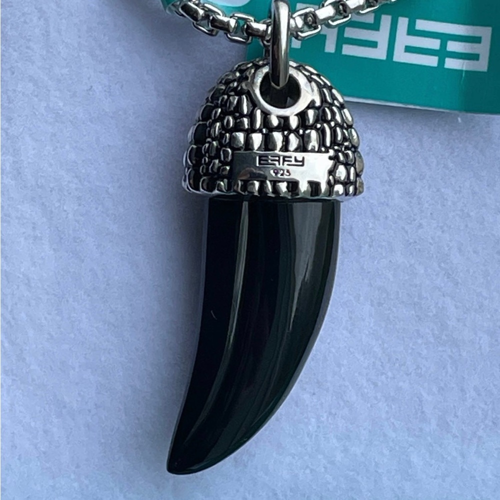 Sterling Silver 925 Decorative Onyx pendant - 17. TCW